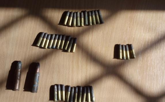 В Белогорском районе двое сельчан хранили «нелегальные» боеприпасы