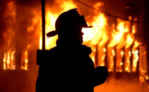 В Севастополе тушили пожар в частном доме на Сапун-горе