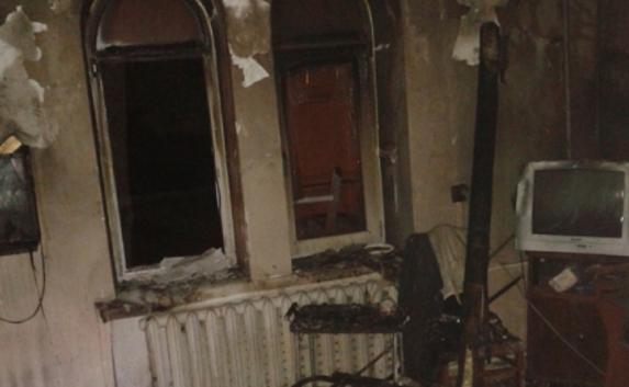 Ночью в Севастополе из горящего дома эвакуировали жильцов