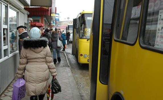 В Симферополе на Пасху ввели дополнительные маршруты автобусов  