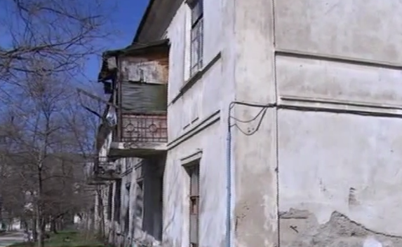 Как выжить в аварийных домах в Севастополе?