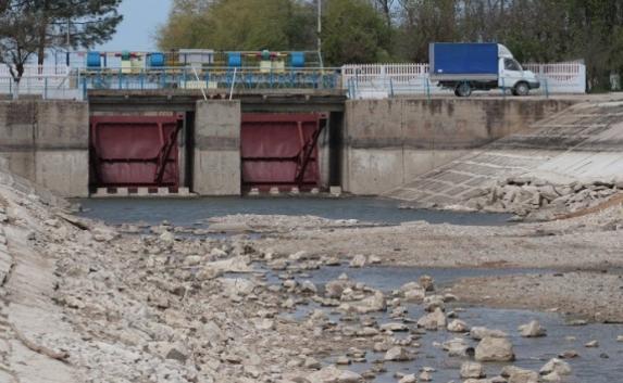 В Украине назвали три условия подачи воды в Крым