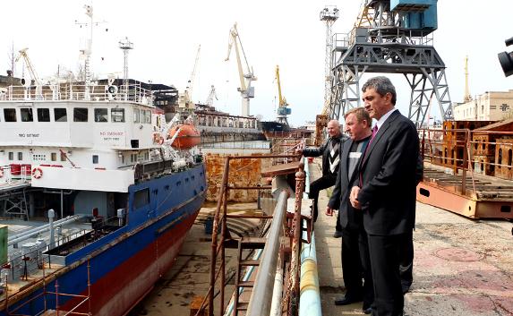 На «Севморзаводе» в Севастополе начали ремонт двух судов