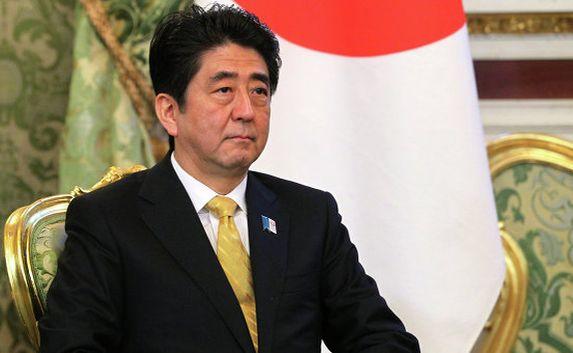 Японский премьер не поедет на День Победы в Москву