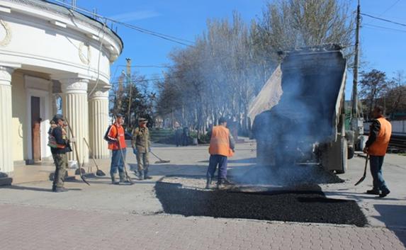 В Феодосии не исключают прорыва коллектора после ремонта площади