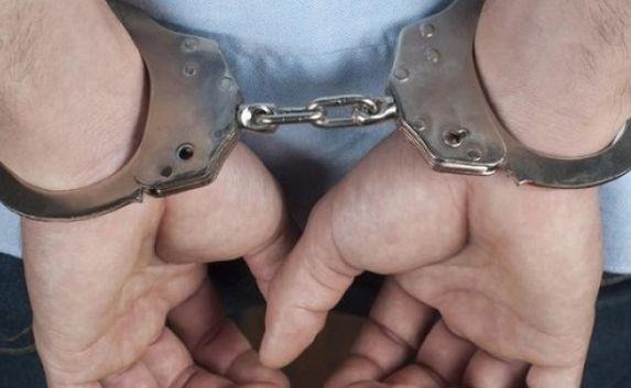 Шутника, «заминировавшего» больницу в Керчи, задержала полиция
