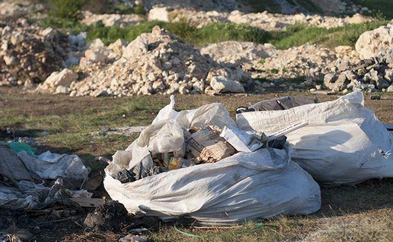 На Сапун-Горе следят за нелегальным выбросом мусора