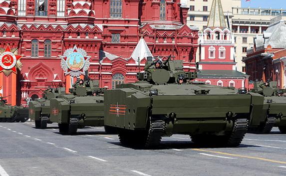 В России в парадах Победы приняли участие почти 100 тысяч военных