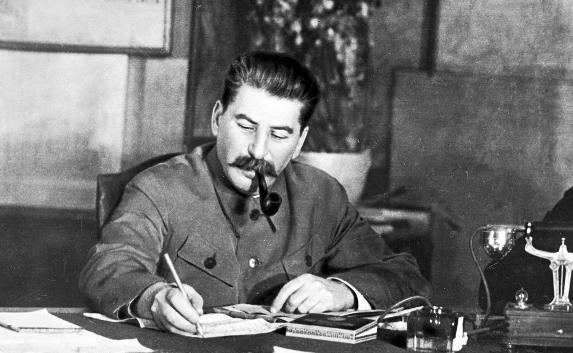 В грузинском селе появился и исчез бюст Сталина