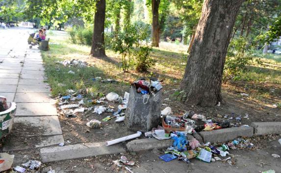 Крымчане будут платить штрафы за мусор на улицах