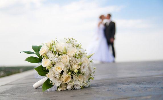В России молодожёнам разрешат не менять документы после свадьбы