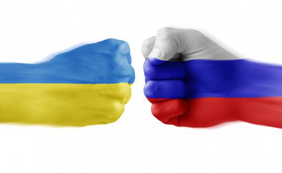 Эксперт: Украина стала бульдогом, лающим по команде на Россию