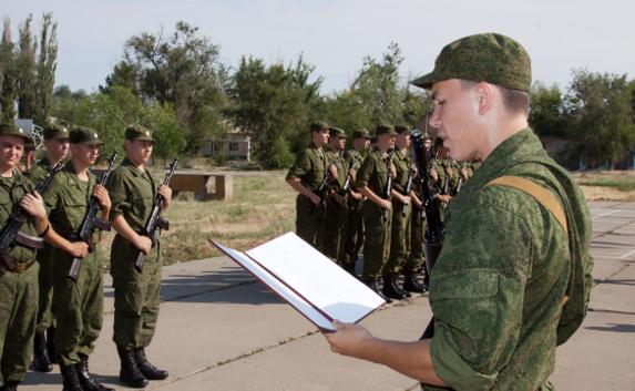 Для российских призывников открыли горячую линию