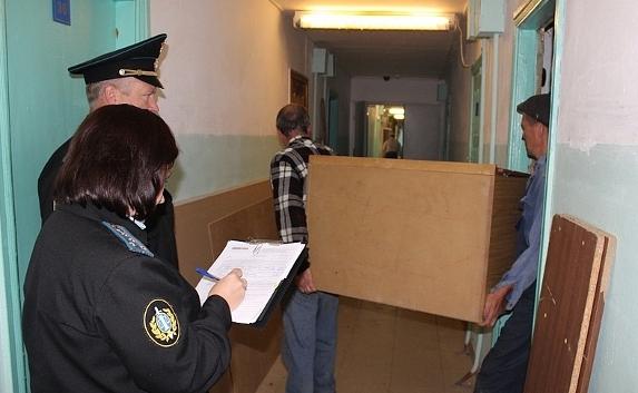 В Севастополе женщина хотела сжечь себя из-за выселения из квартиры