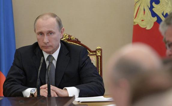 Путин удивился решению Киева ввести мораторий на выплату долга