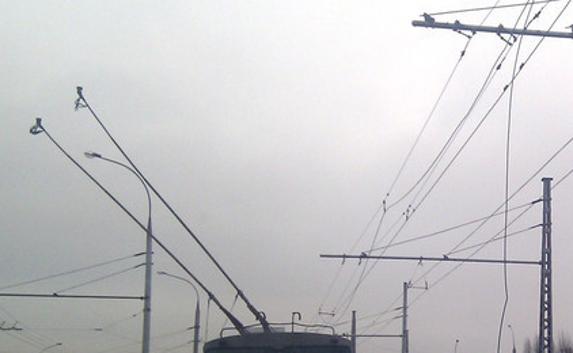 Обрыв провода замедлил выезд троллейбусов из депо Севастополя