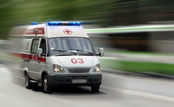 В России мужчина спас выпавшую с четвёртого этажа девочку