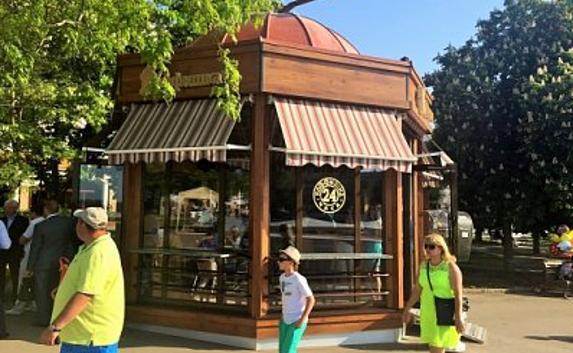 В Севастополе на Приморском бульваре снесут незаконную кофейню 