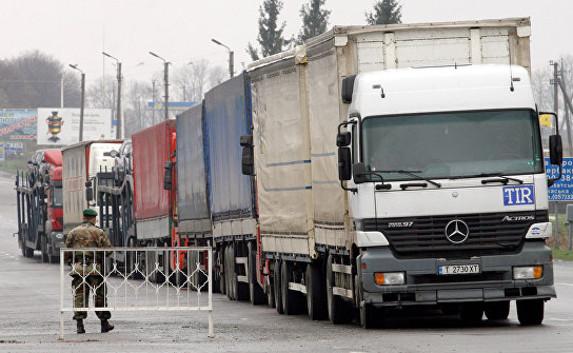 Погранслужба РФ: Украина блокирует грузовые поставки в Крым