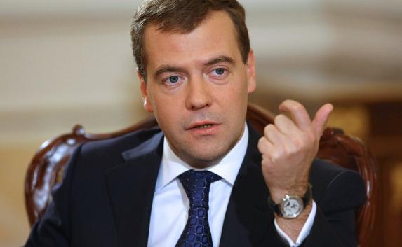 ​Медведев о назначении Саакашвили: Шапито-шоу продолжается