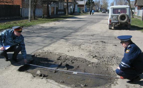 ГИБДД Севастополя принимает заявления об «ужасных дорогах»