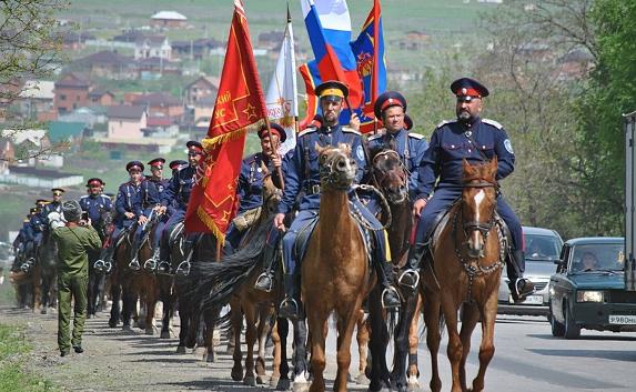 В Севастополе ограничат движение в связи с конным переходом казаков