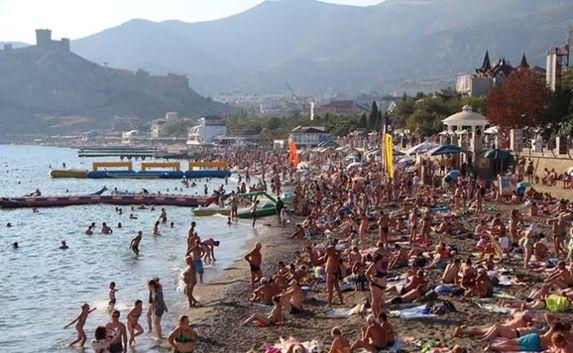 Черняк: В Крыму летом отдохнут больше пяти миллионов туристов