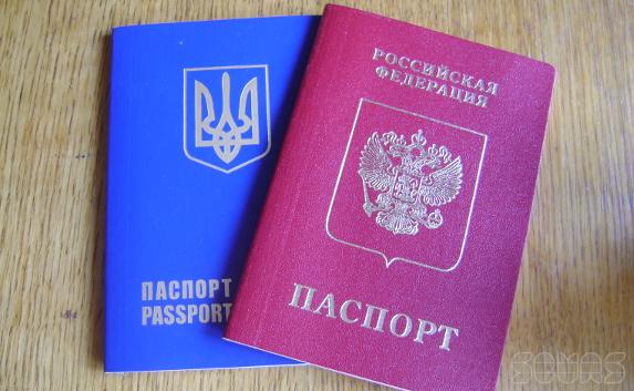 Совфед РФ одобрил бесплатную замену загранпаспорта в Крыму