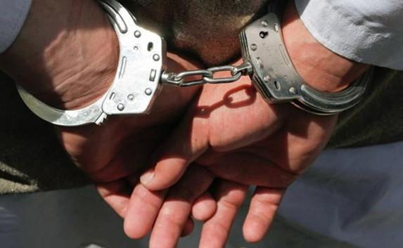 В Симферополе полиция задержала парня, скрывавшегося от правосудия