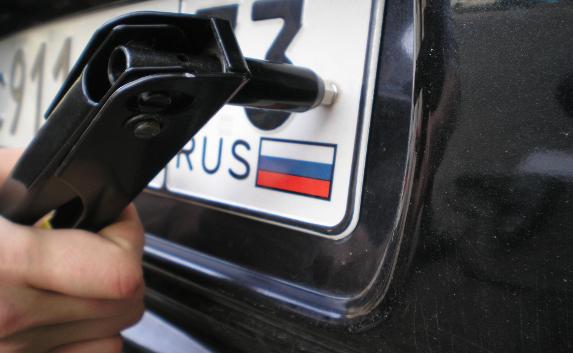 Более 70% автовладельцев в Крыму получили российские номера