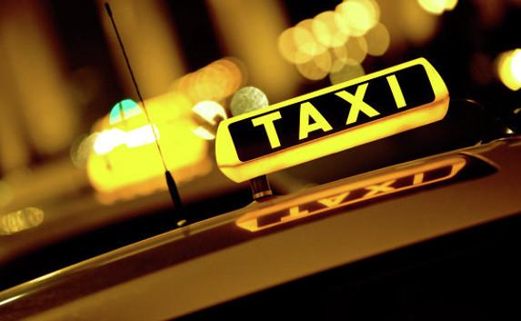 В Феодосии большинство таксистов работают без лицензии