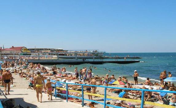 В Севастополе официальные пляжи почти приведены в порядок