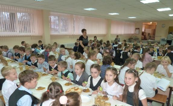 В Крыму директор фирмы «сэкономил» на питании школьников