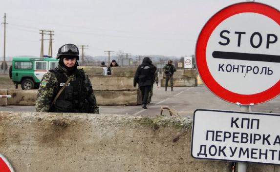 ​Киев обещал упростить въезд в Крым для иностранцев