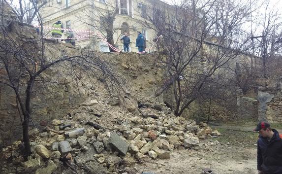 В Севастополе ведётся ремонт подпорных стен