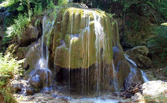 Водопад Серебряные струи: сказки крымского леса