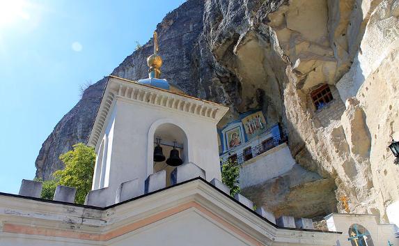 Свято-Успенский монастырь — обитель вселенского покоя