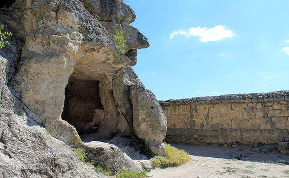 Удивительный Крым: Древний Бахчисарай и тайны Чуфут-Кале