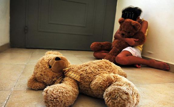 Безработного севастопольца осудят за развращение школьниц