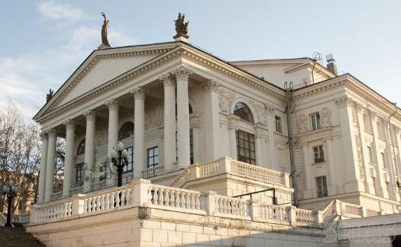 Драмтеатр Луначарского «попал» на 100 тысяч рублей