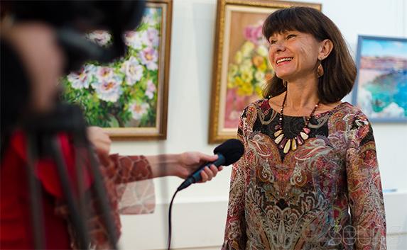 В Севастополе открылась выставка картин Елены Степановой