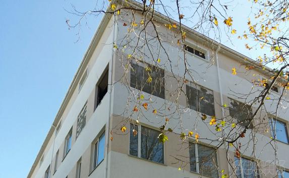 Новый корпус 1-й горбольницы видоизменяют: замуровали окна