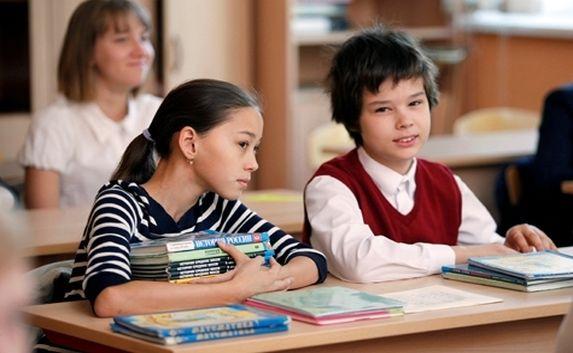 Учебный год для крымских школьников продлят  на десять дней