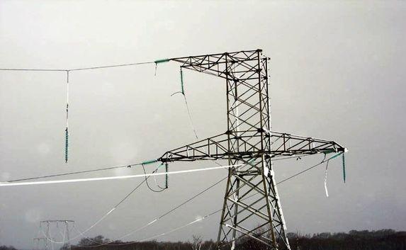 Веерные отключения из-за аварий на ЛЭП в Крыму частично продолжаются