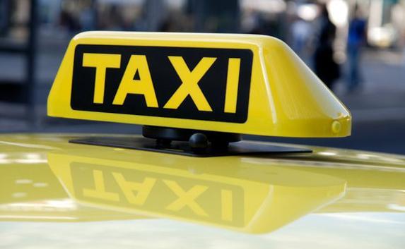 Некоторые службы такси поднимут цены в праздничные дни