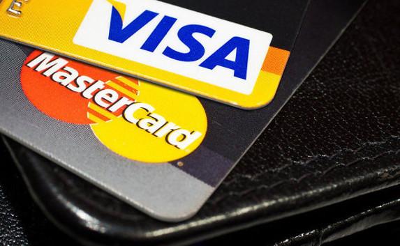 Visa и MasterCard отключили крымские банки