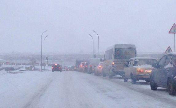 Новый светофор в «Казачке» парализовал движение на два часа