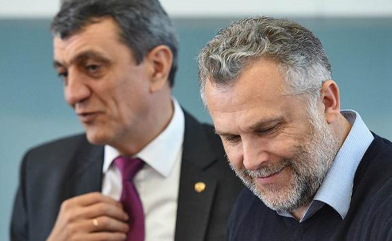 Меняйло готов к диалогу с Чалым, но не может до него дозвониться