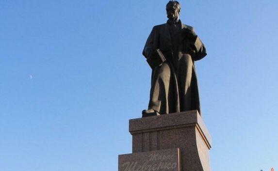 В Севастополе собирают подписи за снос памятника поэту Шевченко
