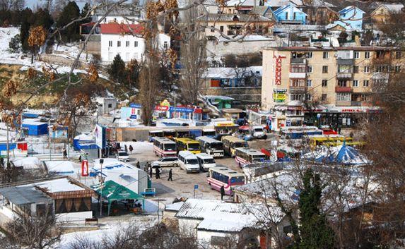Стоянку автобусов с площади Захарова уберут до апреля